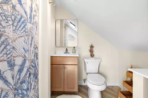 Bath - 1295 Massasoit Rd, Eastham, MA 02642 photo 3 of 3