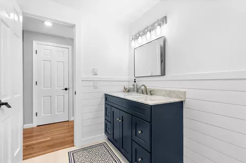 Bath - 1295 Massasoit Rd, Eastham, MA 02642 photo 2 of 3