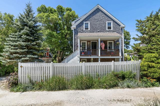 16 Hensche Ln UNIT 16, Provincetown, MA 02657