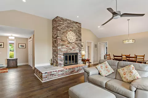 Living - 107 Abbey Gate, Cotuit, MA 02635 photo 1 of 2