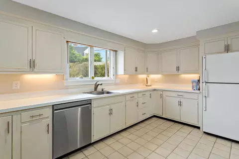 107 Abbey Gate, Cotuit, MA 02635 photo 10