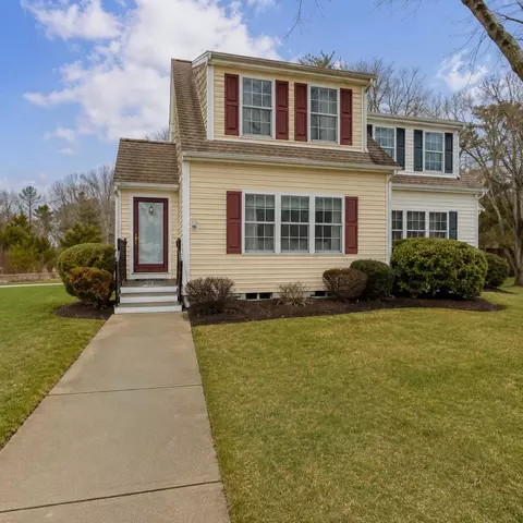 32 Carleton St UNIT 32, Onset, MA 02558