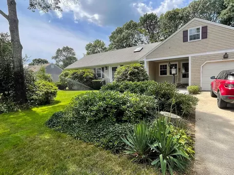 135 Diane Ave, South Yarmouth, MA 02664