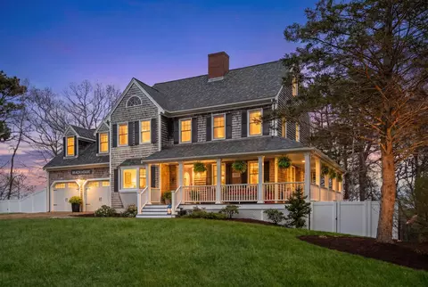 6 Luigi Ave, Sagamore Beach, MA 02562