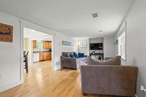 5 Deerfield Rd, Mashpee, MA 02649 photo 6