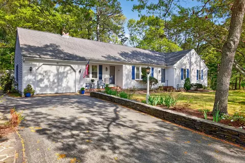 80 Roosevelt Rd, Cotuit, MA 02635