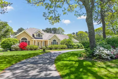 382 Falmouth Woods Rd, East Falmouth, MA 02536