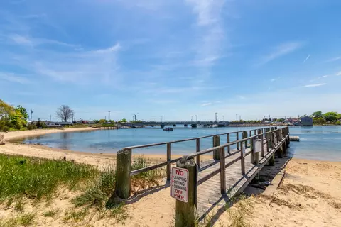 26 Wilson Ave, Buzzards Bay, MA 02532 photo 31