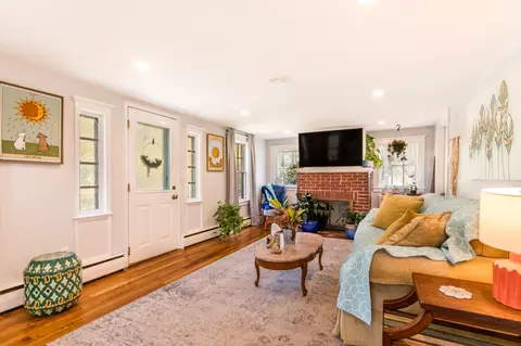 26 Wilson Ave, Buzzards Bay, MA 02532 photo 8
