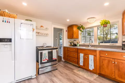 26 Wilson Ave, Buzzards Bay, MA 02532 photo 13