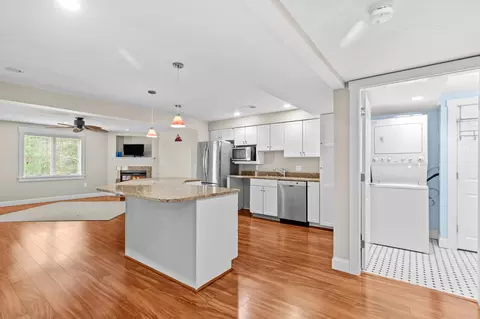 Kitchen - 2 Beach Plum Lane U E Ln #E, Bourne, MA 02532 photo 3 of 3