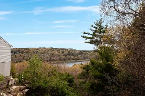 View/Area - 2 Beach Plum Lane U E Ln #E, Bourne, MA 02532 photo 3 of 4