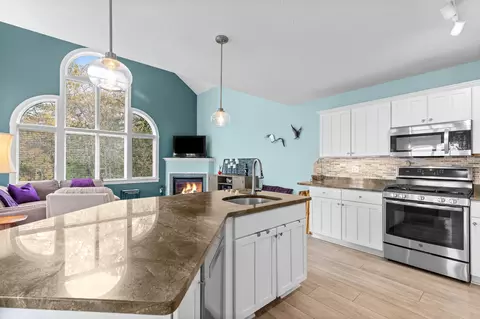 Kitchen - 2 Beach Plum Lane U E Ln #E, Bourne, MA 02532 photo 1 of 3