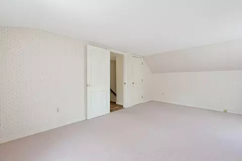Bedroom - 556 Cotuit Rd, Mashpee, MA 02649 photo 5 of 9