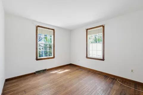 Bedroom - 556 Cotuit Rd, Mashpee, MA 02649 photo 1 of 9