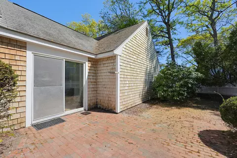 Exterior - 556 Cotuit Rd, Mashpee, MA 02649 photo 7 of 11