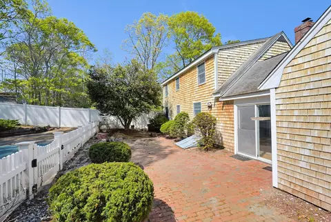 Exterior - 556 Cotuit Rd, Mashpee, MA 02649 photo 6 of 11