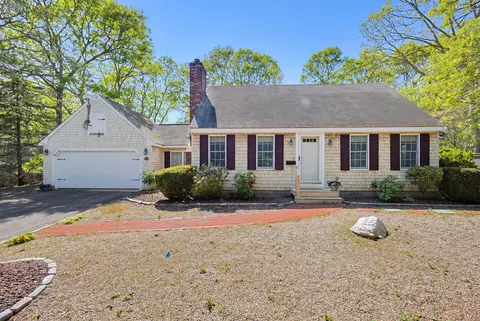 Exterior - 556 Cotuit Rd, Mashpee, MA 02649 photo 9 of 11