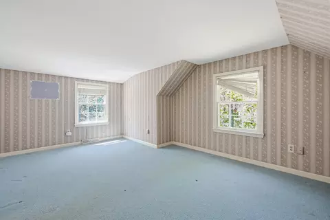 Bedroom - 556 Cotuit Rd, Mashpee, MA 02649 photo 7 of 9