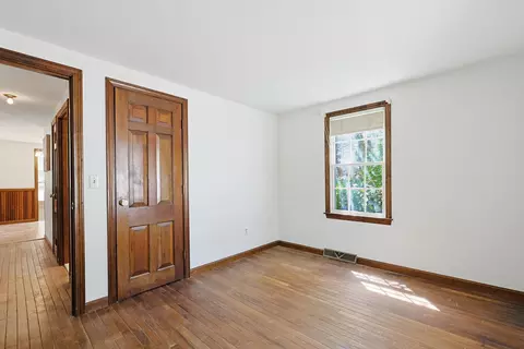 Bedroom - 556 Cotuit Rd, Mashpee, MA 02649 photo 2 of 9