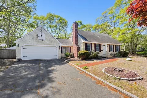 Exterior - 556 Cotuit Rd, Mashpee, MA 02649 photo 10 of 11