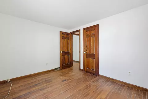 Bedroom - 556 Cotuit Rd, Mashpee, MA 02649 photo 3 of 9