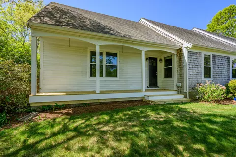 Exterior - 284 Braggs Ln, Barnstable, MA 02630 photo 3 of 21