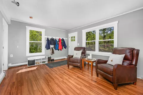 Entry Way - 284 Braggs Ln, Barnstable, MA 02630 photo 5 of 6