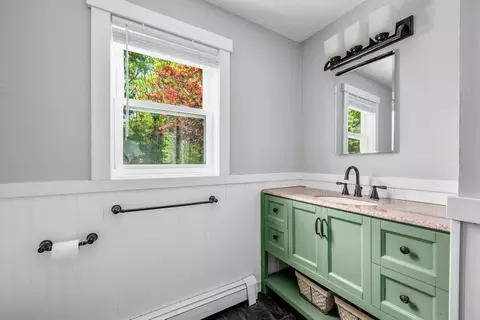 Bath - 284 Braggs Ln, Barnstable, MA 02630 photo 1 of 3