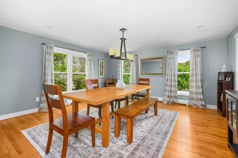 Dining - 284 Braggs Ln, Barnstable, MA 02630 photo 2 of 3