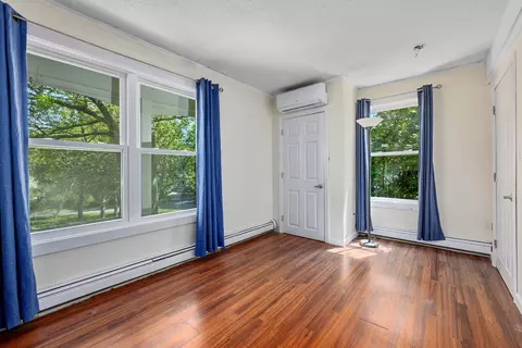 Bedroom - 284 Braggs Ln, Barnstable, MA 02630 photo 2 of 10