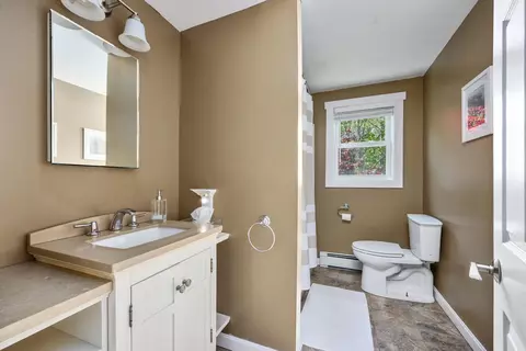 Bath - 284 Braggs Ln, Barnstable, MA 02630 photo 3 of 3