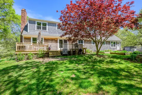 Exterior - 284 Braggs Ln, Barnstable, MA 02630 photo 4 of 21