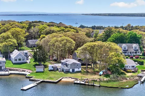 View/Area - 11 Clamshell Ln, Mashpee, MA 02649 photo 2 of 21