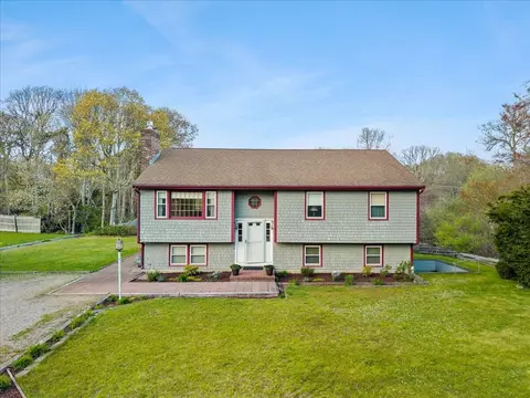 64 Rainbow Rd, West Yarmouth, MA 02673