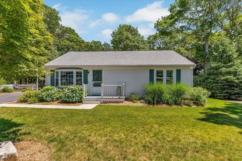 52 Thayer St, South Dennis, MA 02660