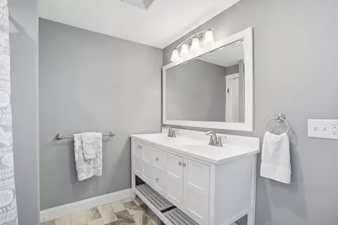 Bath - 4 Cross Rd, Bourne, MA 02532 photo 2 of 3