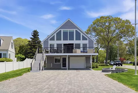 Exterior - 4 Cross Rd, Bourne, MA 02532 photo 3 of 9