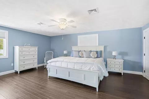 Bedroom - 4 Cross Rd, Bourne, MA 02532 photo 5 of 7