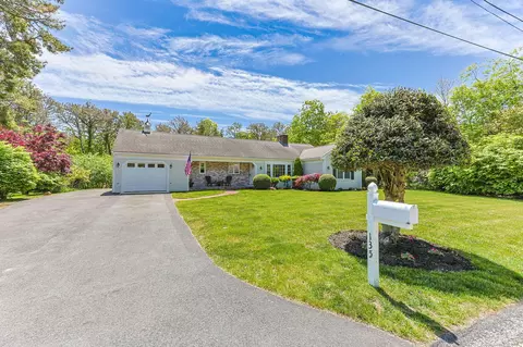 135 Captain Small Rd, South Yarmouth, MA 02664