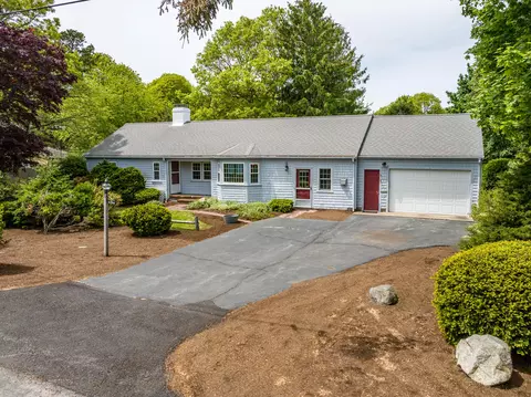 8 Paine Rd, South Yarmouth, MA 02664