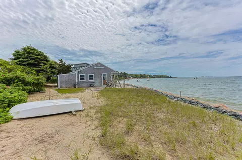 41 Seconsett Island Rd, Mashpee, MA 02649