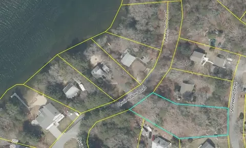 88 Shorewood Dr, Mashpee, MA 02649