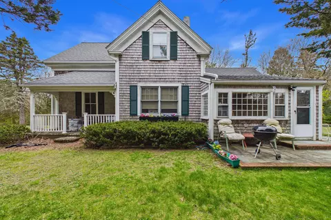 243 Old County Rd, East Sandwich, MA 02537