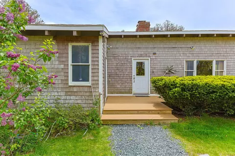 25 Noons Dr, Truro, MA 02666