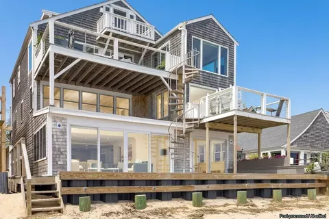 607 Commercial St UNIT 1, Provincetown, MA 02657