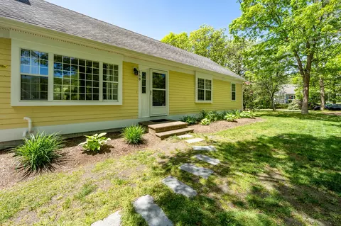 168 White Moss Dr, Marstons Mills, MA 02648 photo 5