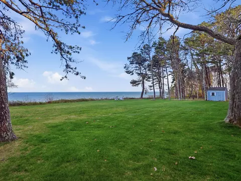 Exterior - 190 Vineyard Rd, Cotuit, MA 02635 photo 5 of 8