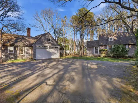 Exterior - 190 Vineyard Rd, Cotuit, MA 02635 photo 8 of 8