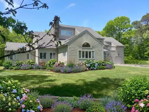 17 Heron Way, Mashpee, MA 02649